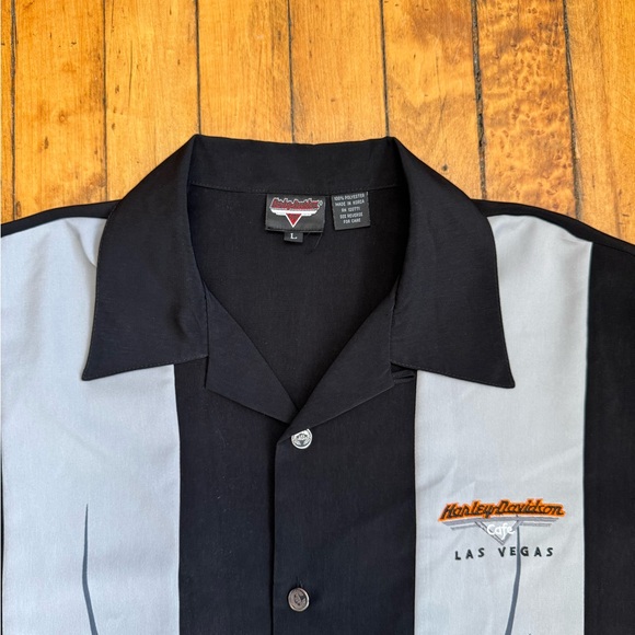 Harley Davidson Black and Gray Button-Up Shirt with Flame Design - Picture 3 of 6